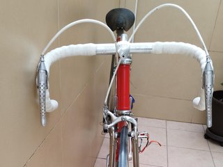 Bicicleta Clásica de Carretera Roja