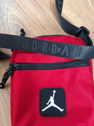 Bolso Jordan Rojo y Negro