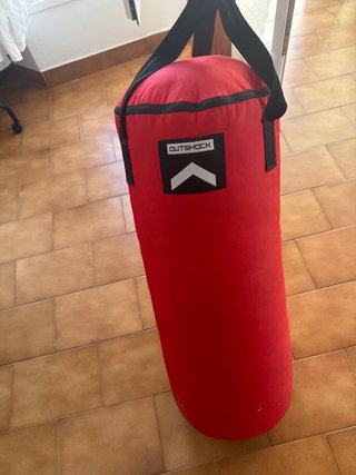 Saco de boxeo Outshock rojo