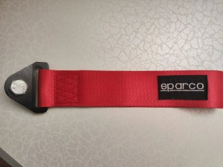 Cincha de remolque Sparco roja