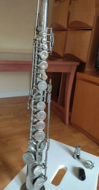 Saxofón soprano en DO