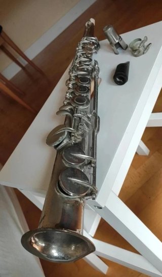 Saxofón soprano en DO