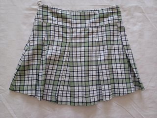 Falda de cuadros Bershka verde y blanca
