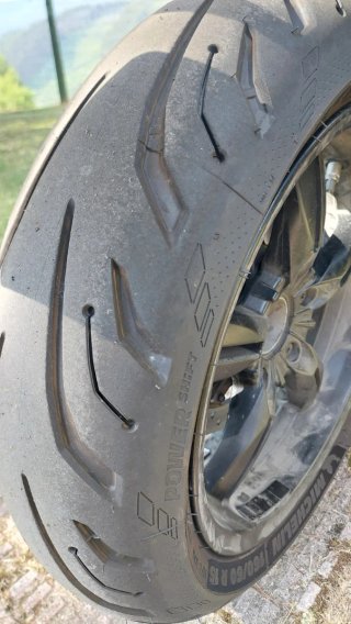 BMW C650 SPORT Amarilla