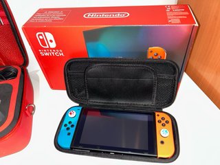 Nintendo Switch Azul y Rojo