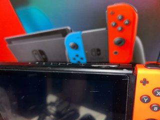 Nintendo Switch Azul y Rojo