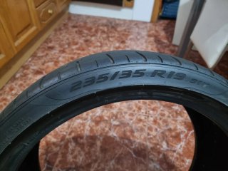 Rueda PZERO 235/35 ZR19 91Y  Nueva sin estrenar