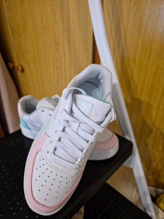 Zapatillas Puma Blancas y Rosas
