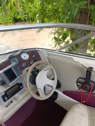 Barco Maxum 2000 SRL
