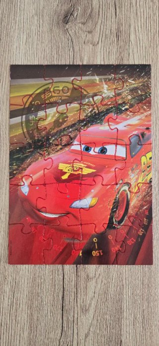 Consegna di puzzle Educa