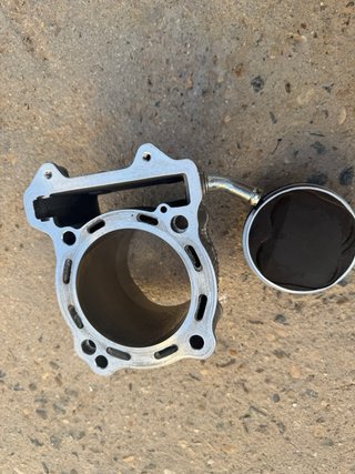 CILINDRO Y PISTON 440cc SUZUKI LTZ 400