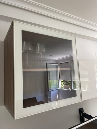 Vitrina y mueble Besta Ikea