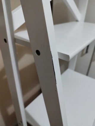 Estantería blanca de madera