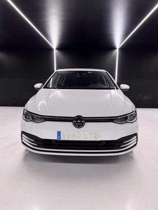 VOLKSWAGEN GOLF 8