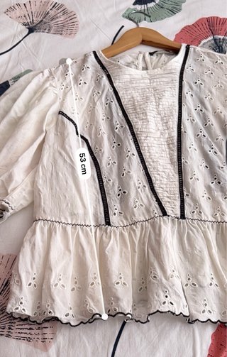 Blusa Sfera blanca bordada