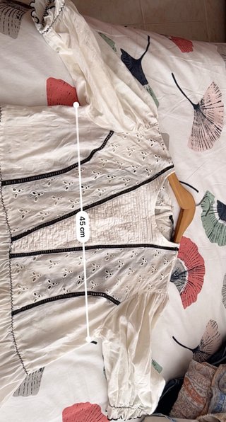 Blusa Sfera blanca bordada