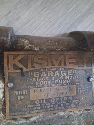 Bomba de pedal Kismet Duplex Garage
