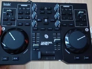 Hercules DJControl Instinct MK2 Controlador DJ