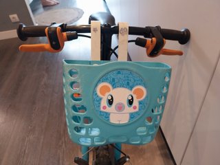 Bicicleta infantil Btwin azul y blanca