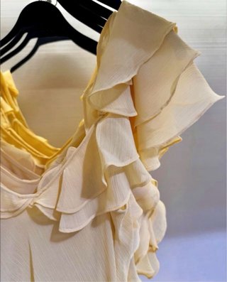 Vestido amarillo Zara volantes