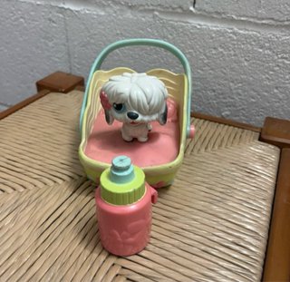 Littlest Pet Shop Perrito con Cochecito y Biberón