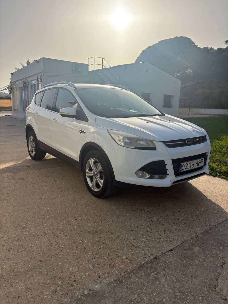 Ford Kuga 2013 - foto 1