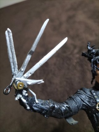 Figura Eduardo Manostijeras Movie Maniacs