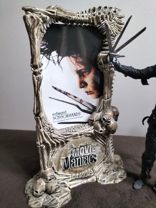 Figura Eduardo Manostijeras Movie Maniacs