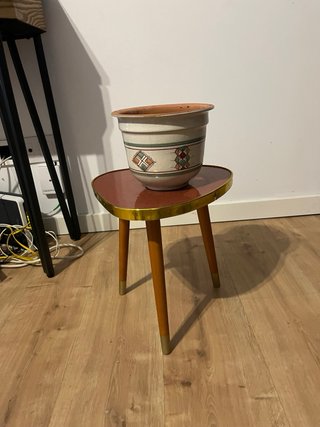 Mesita auxiliar vintage triangular