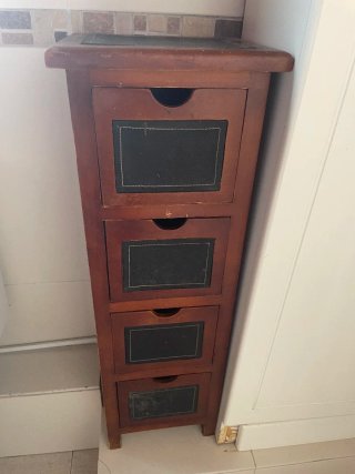 Mueble cajonera madera y cuero
