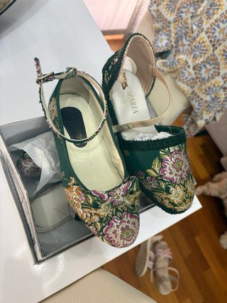 Traje de Fallera Niña Verde y Dorado