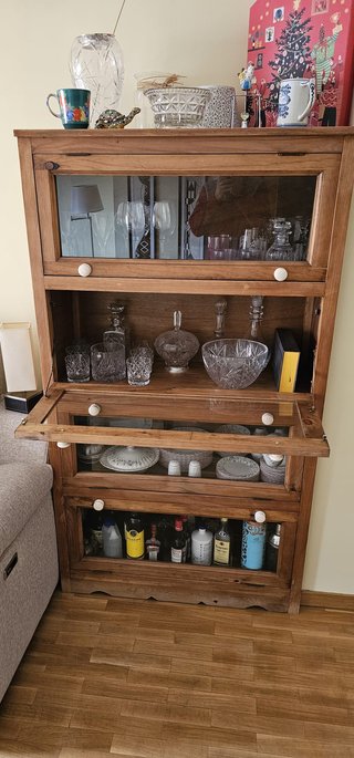 Conjunto de muebles rústicos de madera maciza