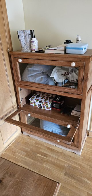 Conjunto de muebles rústicos de madera maciza