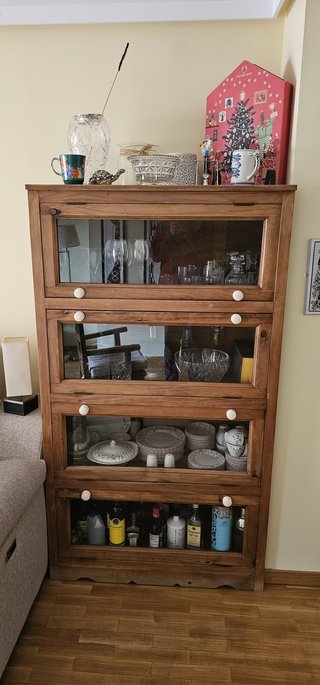 Conjunto de muebles rústicos de madera maciza