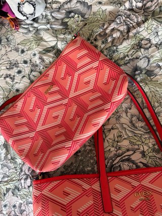 Bolso Tote Guess Rosa y Rojo Nuevo Sin Etiqueta