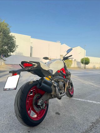 Ducati Monster 821