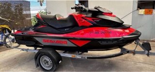 Moto de agua Sea-Doo 260 RXT con extras