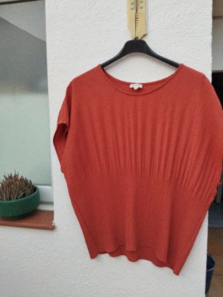 Blusa roja talla 46