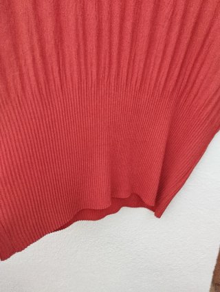 Blusa roja talla 46