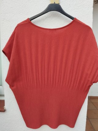 Blusa roja talla 46