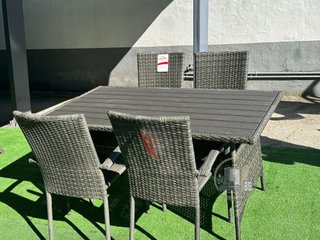 Nueva terraza de mesa + 4 sillas