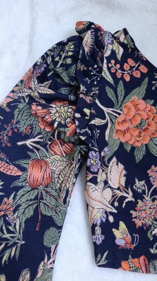 Top Zara floral manga larga