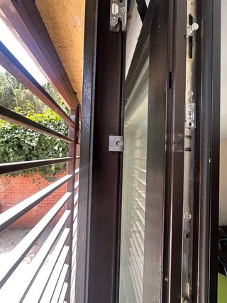 Ventana Balconera oscilobatiente Alta aislamiento
