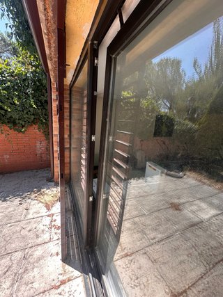 Ventana Balconera oscilobatiente Alta aislamiento