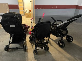 Lote de 3 carritos de bebé y accesorios