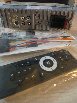 HE-1006 Radio Coche MP3 RGB. Nueva.