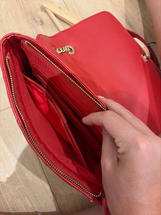 Bolso Valentino Rojo Acolchado Cadena Dorada
