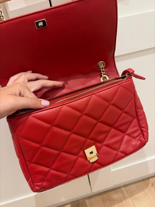 Bolso Valentino Rojo Acolchado Cadena Dorada