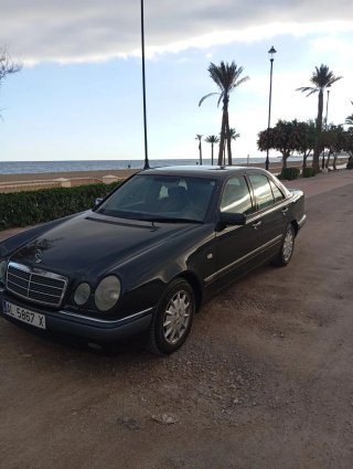 mercedes  gasolina 320E 1996