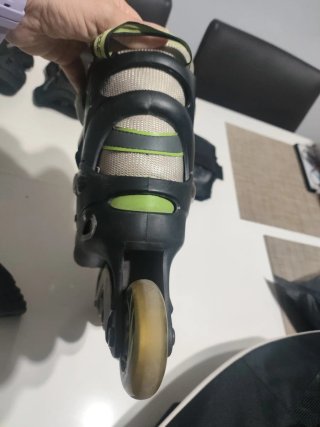 Patines en línea T.M (34-37) + Protecciones+ Bolsa